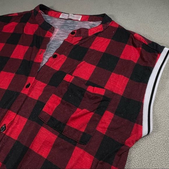 4/$32 No Boundaries 📌 size Xl red black checkered shirt bottom knot button down - Picture 6 of 8